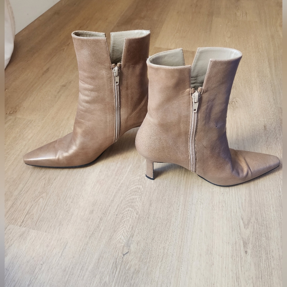 Stuart Weitzman Lust Gold Ankle Boots size 10 - Picture 4 of 5